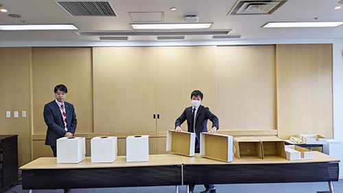 株主優待抽選の様子